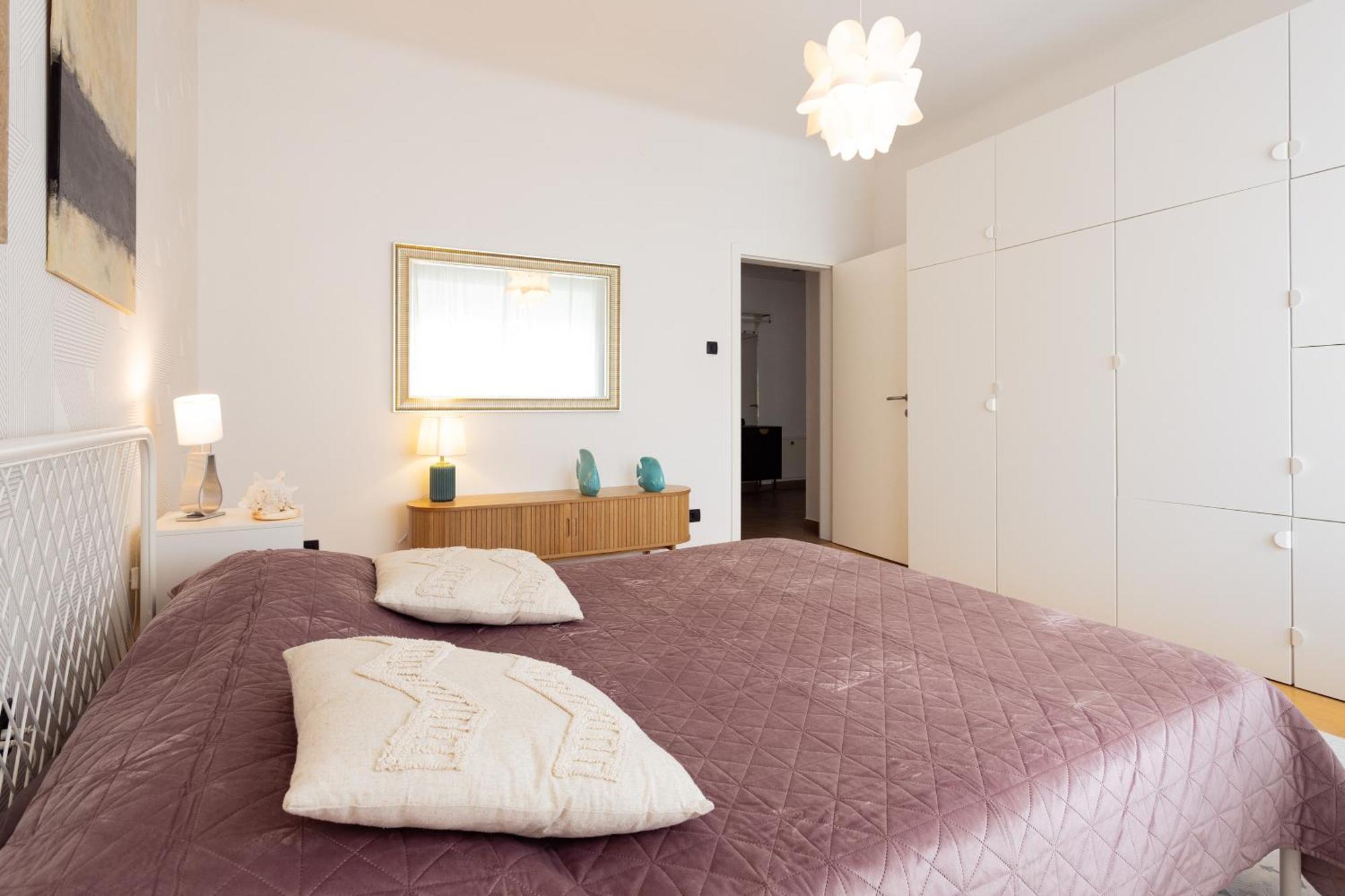 Large Two Bedroom Family App - Free Parking リュブリャナ エクステリア 写真